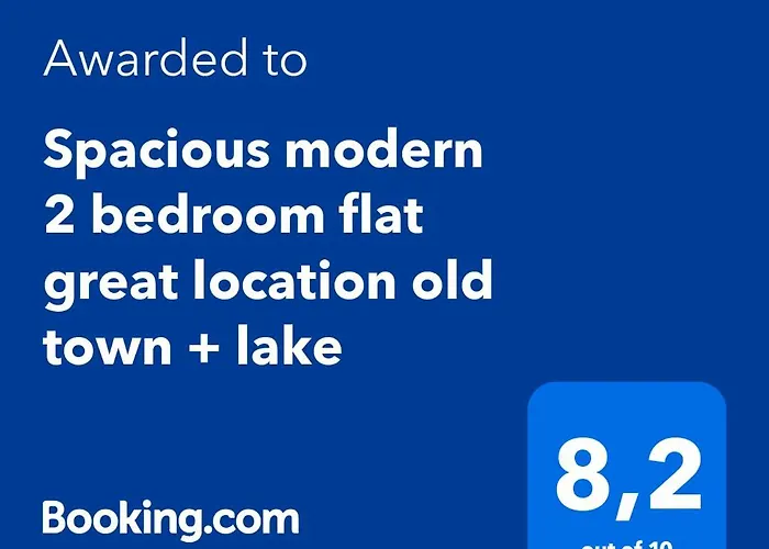 Spacious Modern 2 Bedroom Flat Great Location Old Town + Lake